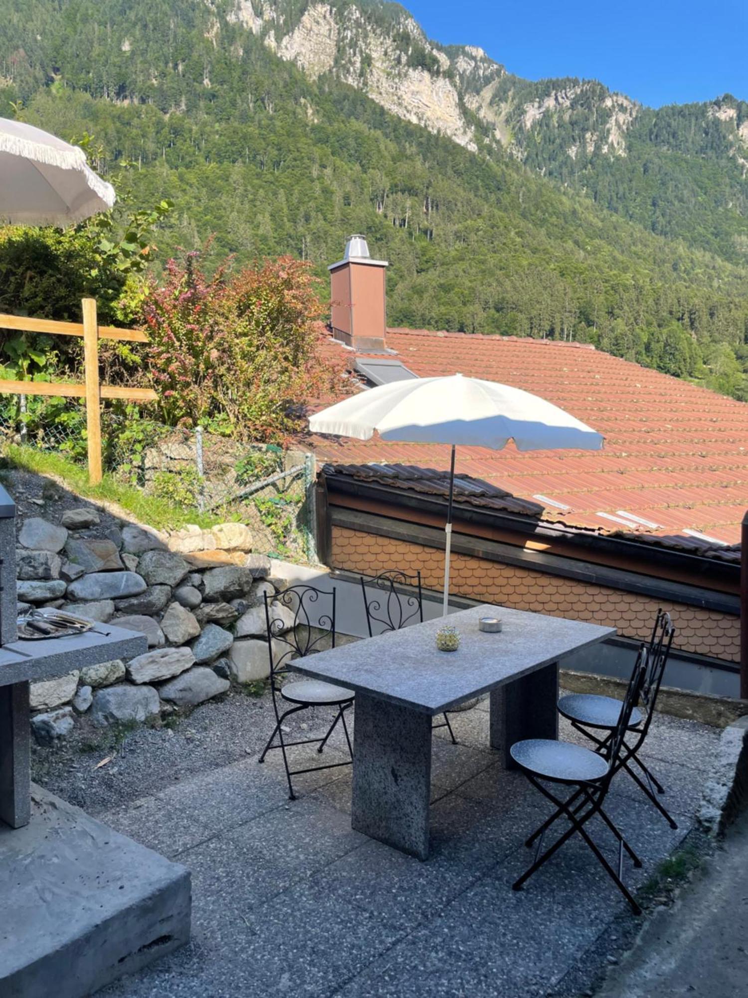 Charming Alpine Retreat By Apartments Capricorn Gsteigwiler Exterior foto